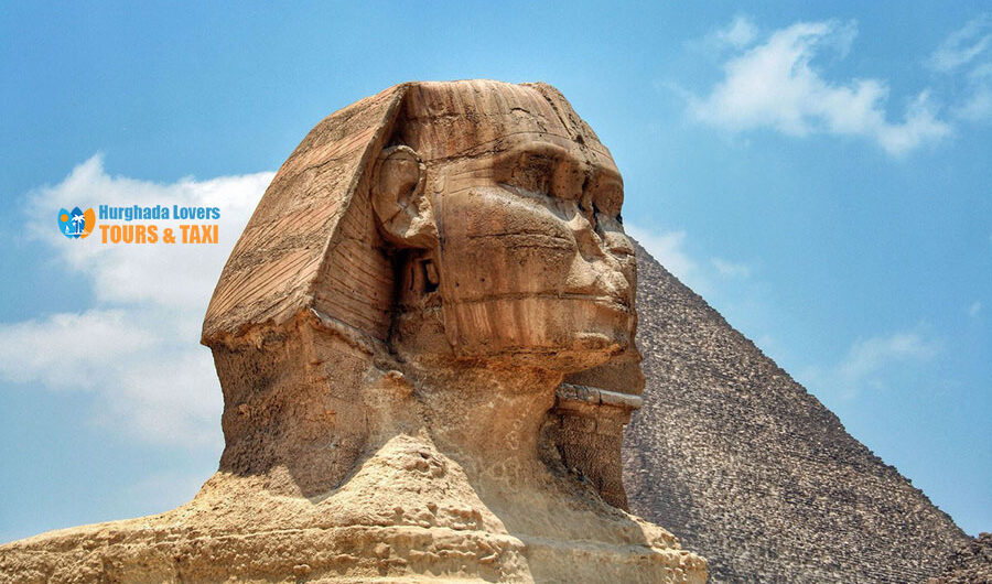 A gízai szfinx Kairó Egyiptom | Az ókori egyiptomi civilizáció történelme és titkai Kairó legfontosabb régészeti emlékeinek és templomainak megépítéséhez.