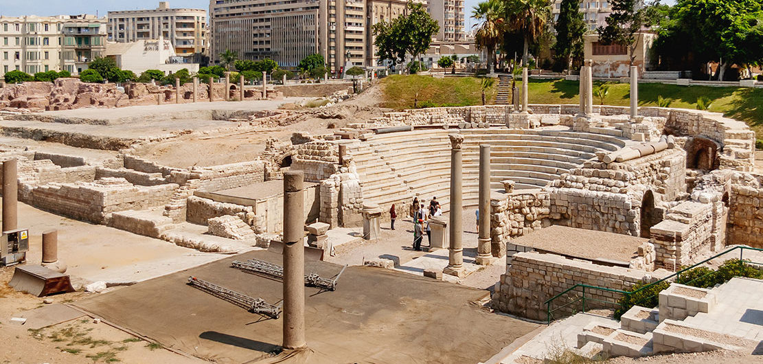 Das Römische Theater in Alexandria, Die Geschichte der Errichtung der wichtigsten pharaonischen Denkmäler der ägyptischen Zivilisation