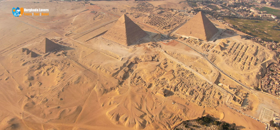 Les pyramides de Gizeh Guizeh Caire Egypte | histoire et secrets de la construction des trois pyramides égyptiennes