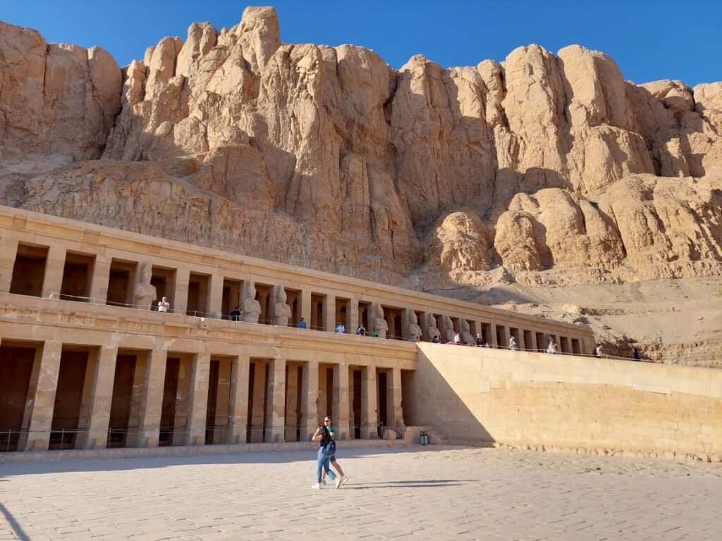 Le temple d’Hatchepsout Louxor Égypte Temples pharaoniques