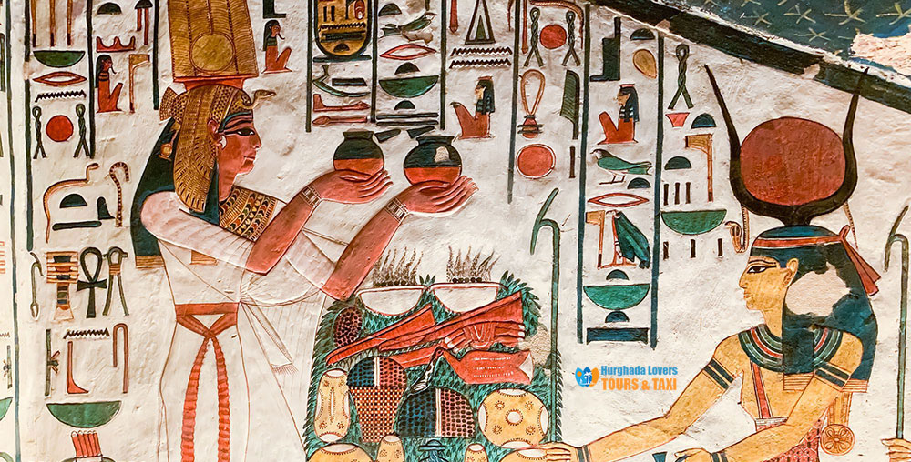 Долина Цариц в Луксоре Египет | Полная картина имен и фигур гробниц цариц