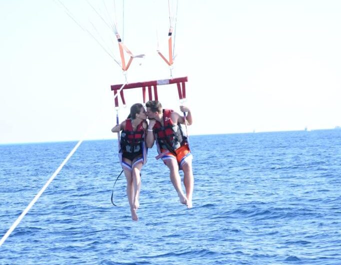 Parasailing Hurghada | Booking Cheap Prices Parachute Trip & Paragliding Activities Romantische Touren von Makadi bay