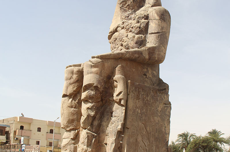 Memnonin kolossit