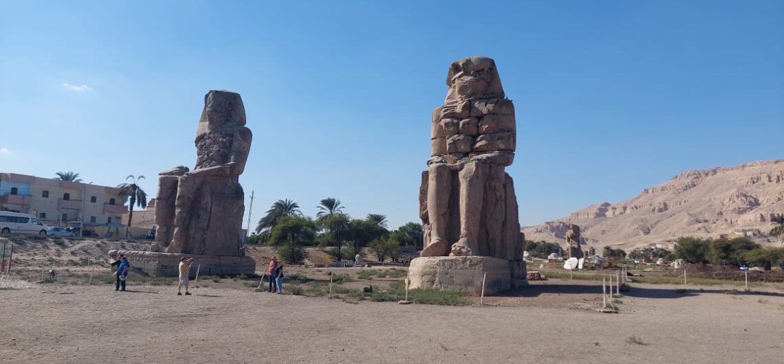 Die Kolosse von Memnon 孟农巨像