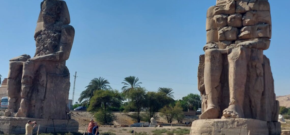 De Kolossen van Memnon メムノンの巨像