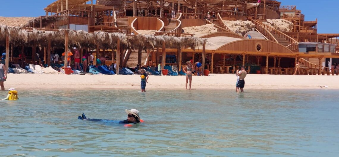 أيهما أفضل شواطئ الغردقة جزيرة أورانج باي أو شاطي باراديس Orange bay Playa isla Hurghada