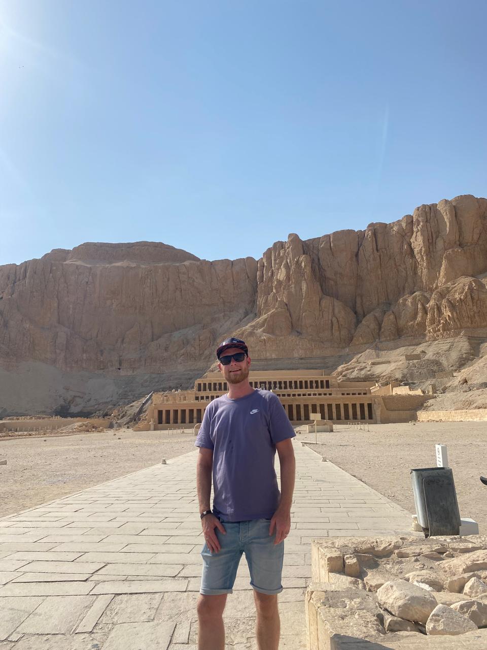 Booking Luxury Hot Air Balloon Ride with Private Egyptologist Guide