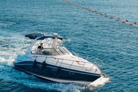 Booking Online Half Day Snorkeling Morning or Afternoon to Swim with Dolphins House Spot Private Boat Soma bay Rental Private Makadi bay Speed boat Hire All inclusive El Gouna Private Speed boat