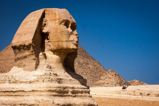 Day Trips from Makadi Bay to Pyramids by Minivan