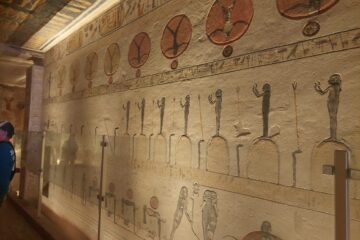 Kuningate org 从马卡迪湾乘坐巴士游览帝王谷