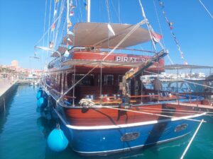 Luxury Yacht and Deluxe Snorkeling Boat Trip