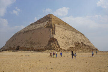Private Day Tour from Hurghada to Sakkara Dahshur, Memphis, Egyptian Museum