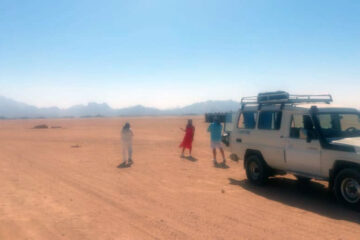 Private-Jeep-Safari-Hurghada-Tour-to-Sahara-Bedouin-Village-All-inclusive-2025