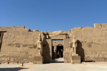 Väikese rühma päevane ekskursioon Luxorisse Hurghadast 从马卡迪湾前往卢克索的小团体游