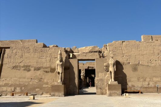 Väikese rühma päevane ekskursioon Luxorisse Hurghadast 从马卡迪湾前往卢克索的小团体游