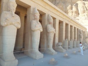 Погребальный храм Хатшепсут