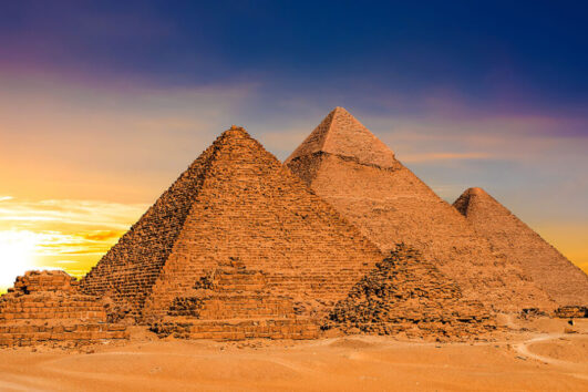 Private El Gouna Excursions to Pyramids