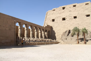 Viagem de um dia a Luxor saindo de El Gouna em minivan | Vale dos Reis
