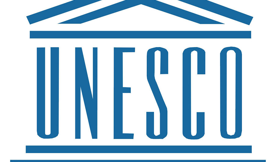 Die UNESCO (von englisch United Nations Educational, Scientific and Cultural Organization