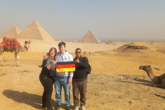 Pyramids Day Trip from Hurghada by Luxury Bus | Cairo Tours 2032 Privater Ausflug nach Kairo von Hurghada