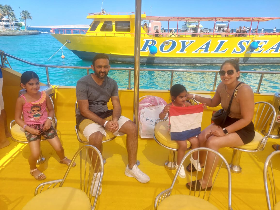 Semi Submarine Hurghada Trip all inclusive Makadi bay Submarine Tour Sahl Hasheesh Submarine Tour